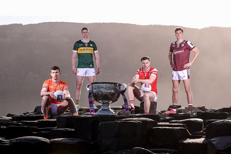 club players group picture